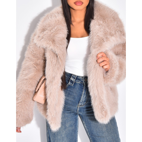 Short faux fur jacket with turn-down collar