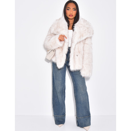Short faux fur jacket with turn-down collar