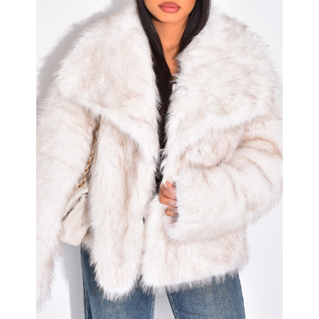 Short faux fur jacket with turn-down collar