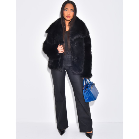 Kurze Kunstfelljacke mit Umlegekragen