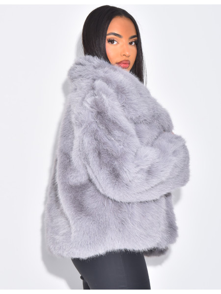 Short faux fur jacket with turn-down collar
