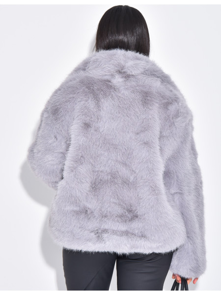 Short faux fur jacket with turn-down collar