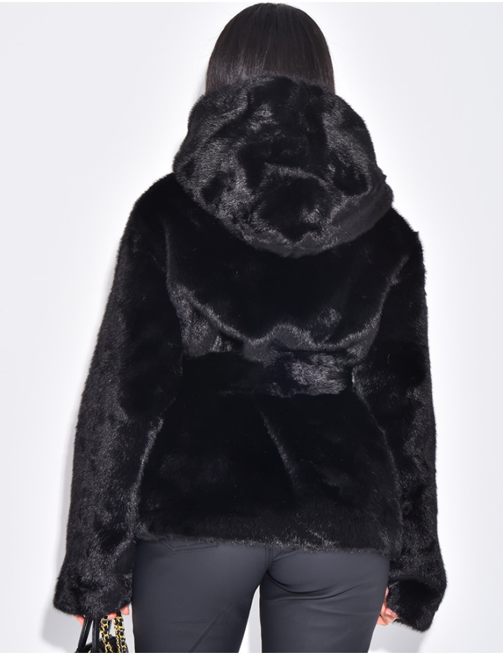 Short faux fur coat with belt and hood