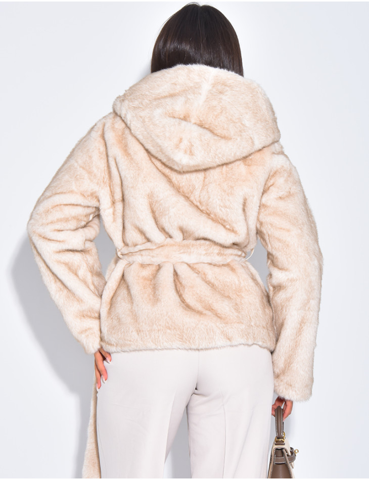 Short faux fur coat with belt and hood