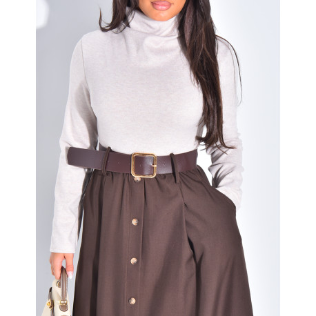 Langes Kleid aus zwei Materialien mit Gürtel