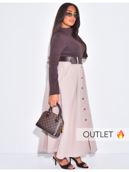 Langes Kleid aus zwei Materialien mit Gürtel