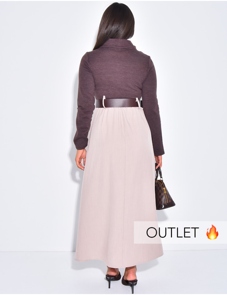 Langes Kleid aus zwei Materialien mit Gürtel