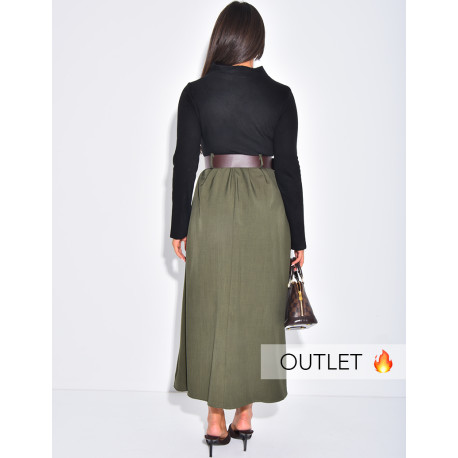 Langes Kleid aus zwei Materialien mit Gürtel