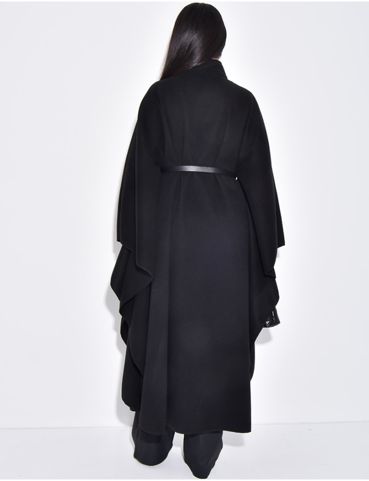 Cape longue en feutrine à ceinture à la taille