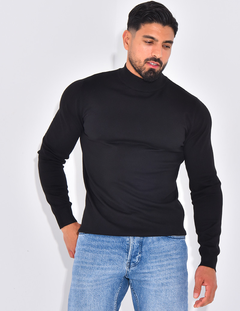 Pull fin à petit col