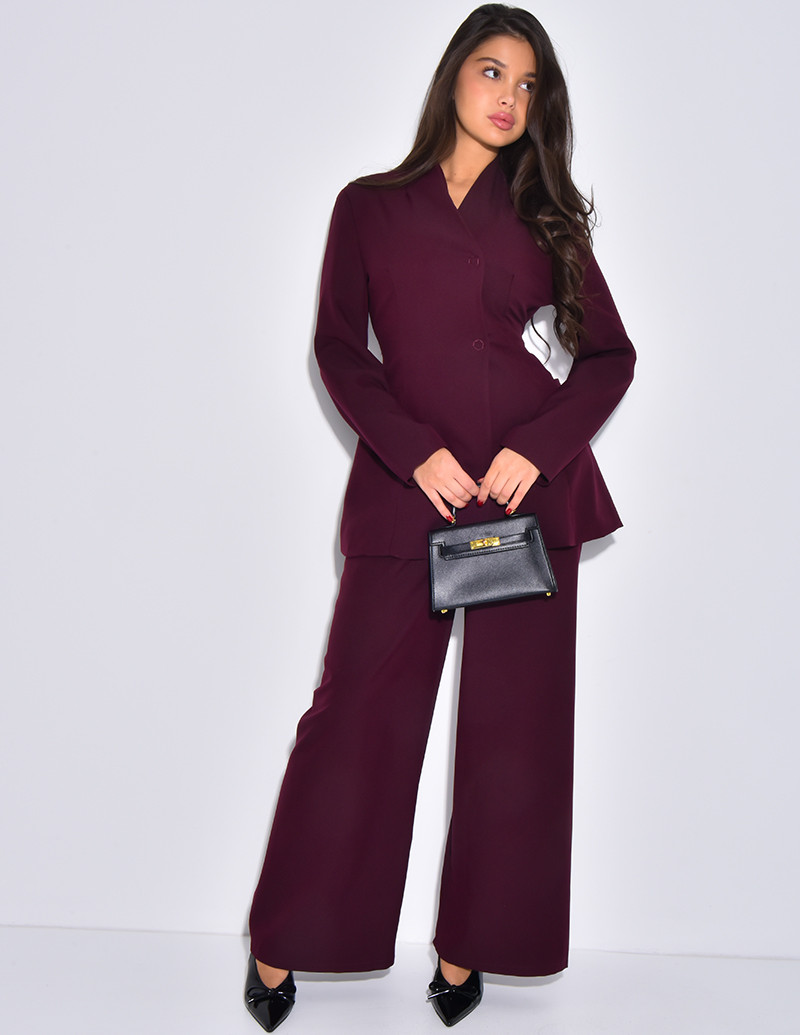 Set comprising a fitted...