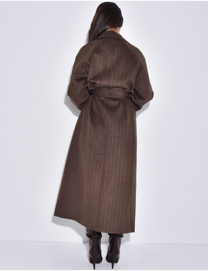 Manteau très long en laine ceinturé à rayures