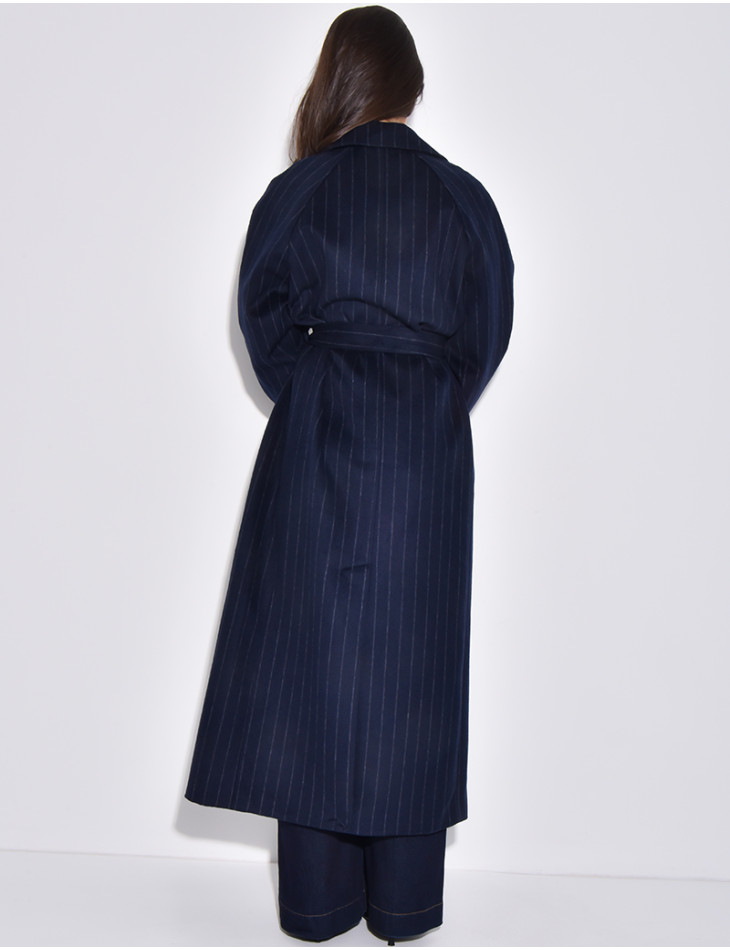 Manteau très long en laine ceinturé à rayures