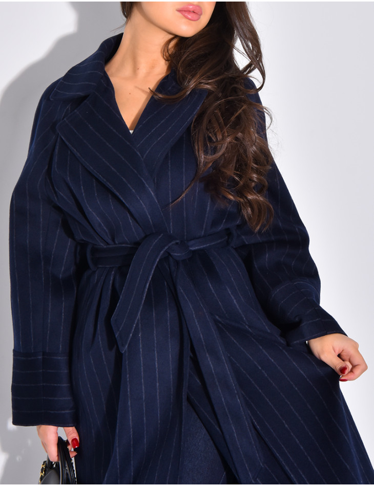 Manteau très long en laine ceinturé à rayures