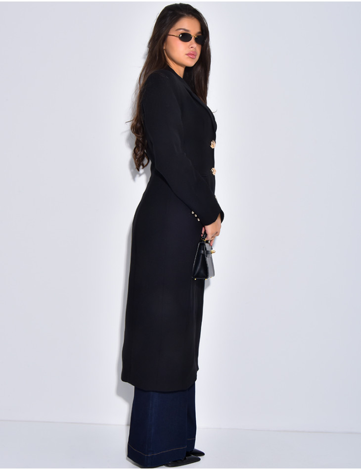 Manteau très cintré à boutons dorés
