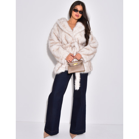 Manteau mi-long en fausse fourrure à ceinture