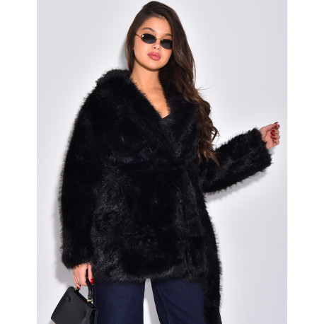 Manteau mi-long en fausse fourrure à ceinture