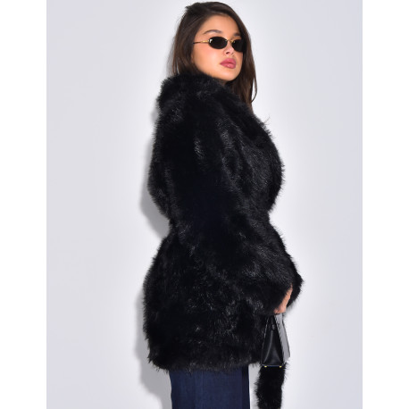 Manteau mi-long en fausse fourrure à ceinture