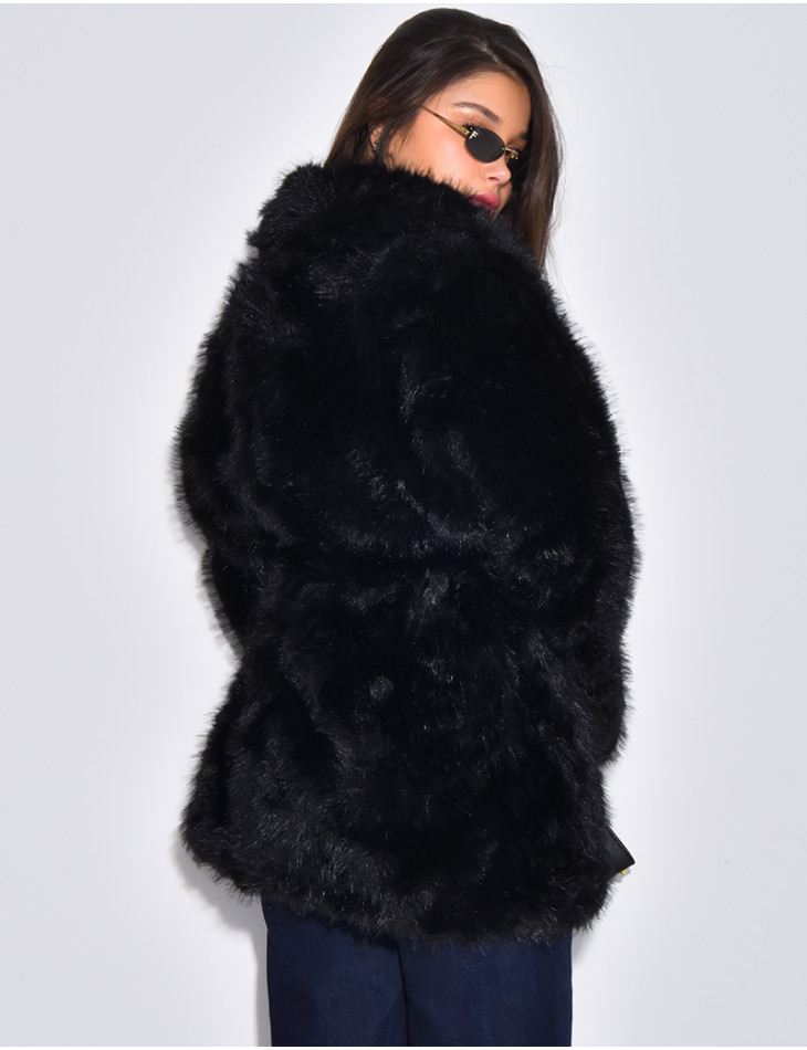 Manteau mi-long en fausse fourrure à ceinture