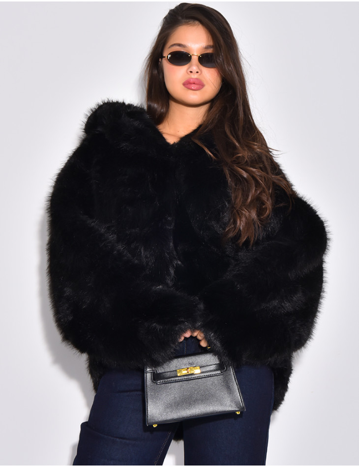 Manteau en fausse fourrure à capuche