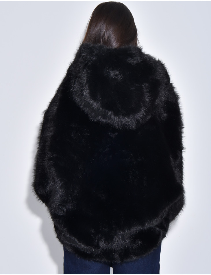Manteau en fausse fourrure à capuche