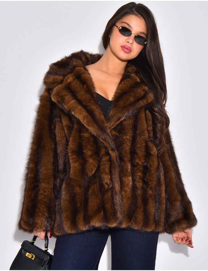 Manteau mi-long en fausse fourrure