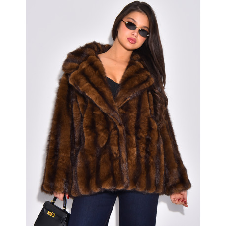 Manteau mi-long en fausse fourrure