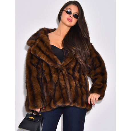 Manteau mi-long en fausse fourrure