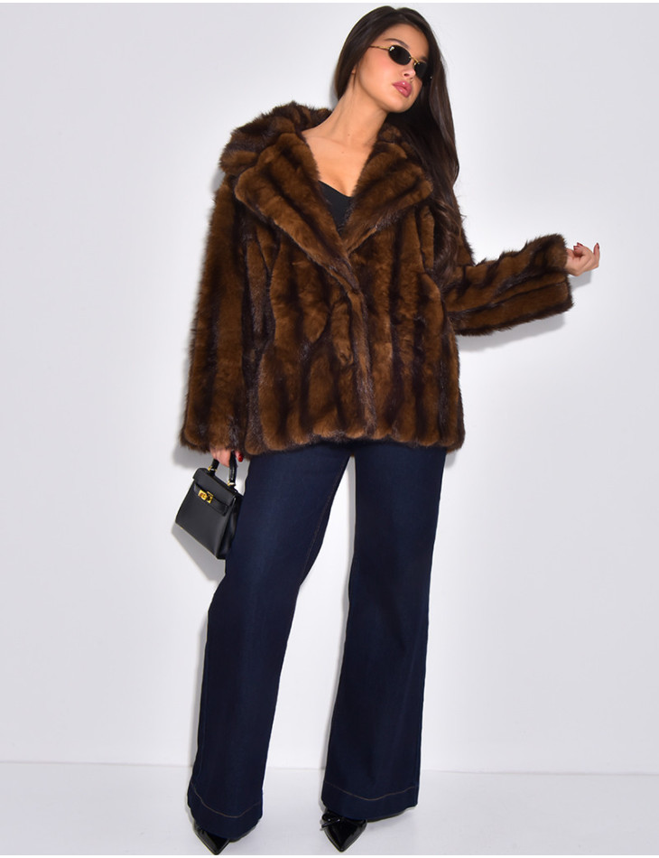 Manteau mi-long en fausse fourrure