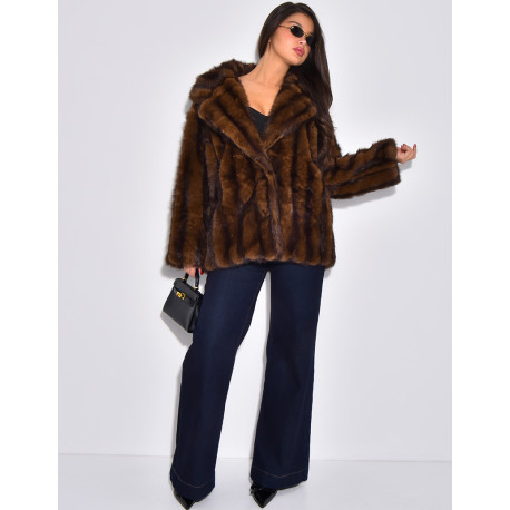 Manteau mi-long en fausse fourrure