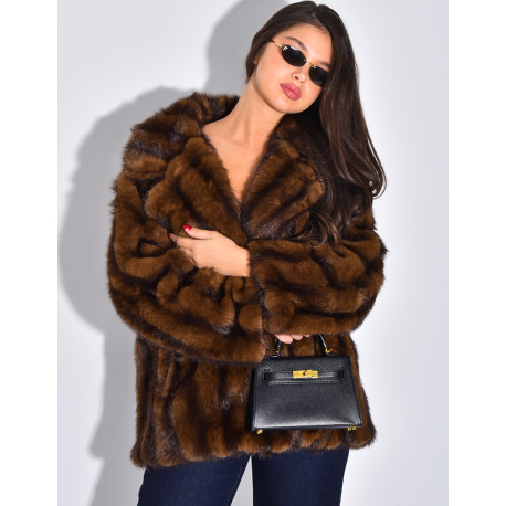 Manteau mi-long en fausse fourrure