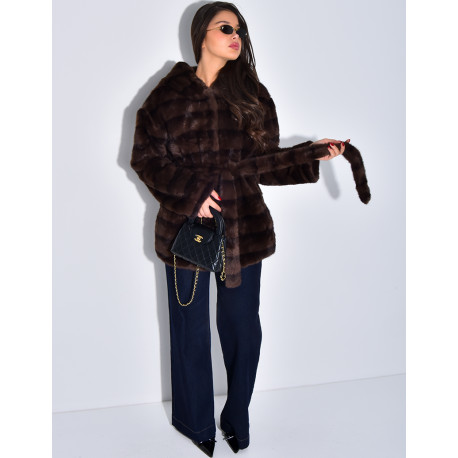 Manteau mi-long en fausse fourrure à capuche