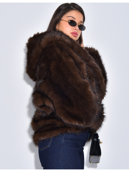 Veste oversize en fausse fourrure à capuche