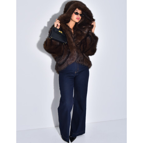 Veste oversize en fausse fourrure à capuche