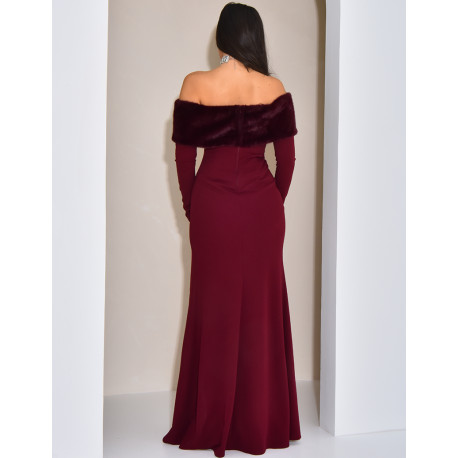Robe longue épaules dénudées à fourrure