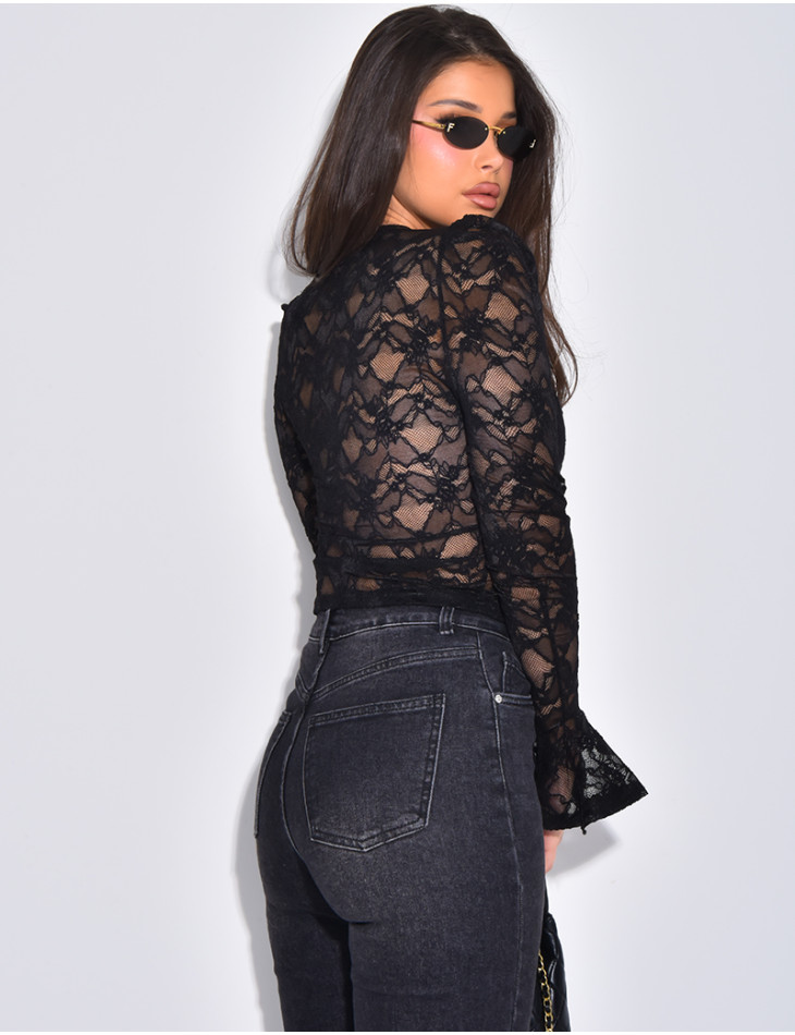 Long-sleeved lace top with lining