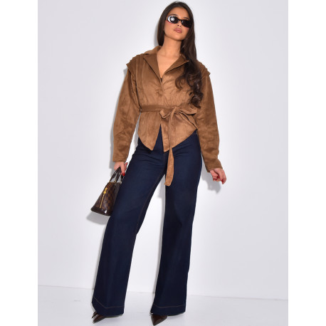 Veste courte effet daim camel à ceinture nouée