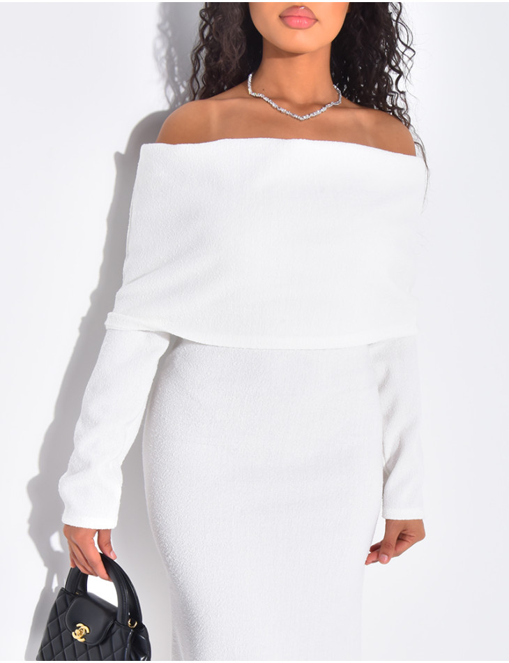 Robe longue col bateau texturée