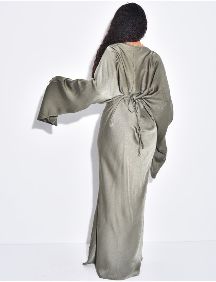 Robe longue ample à cintrer à la taille en tissu texturé