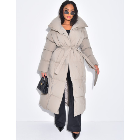 Lange, gesteppte Daunenjacke zum Binden