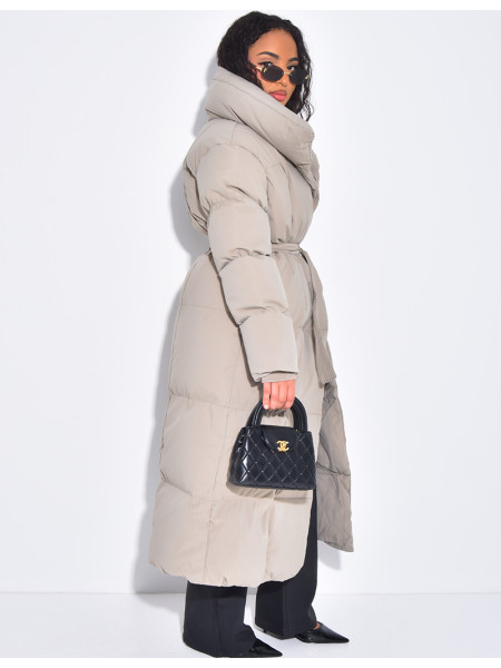 Lange, gesteppte Daunenjacke zum Binden