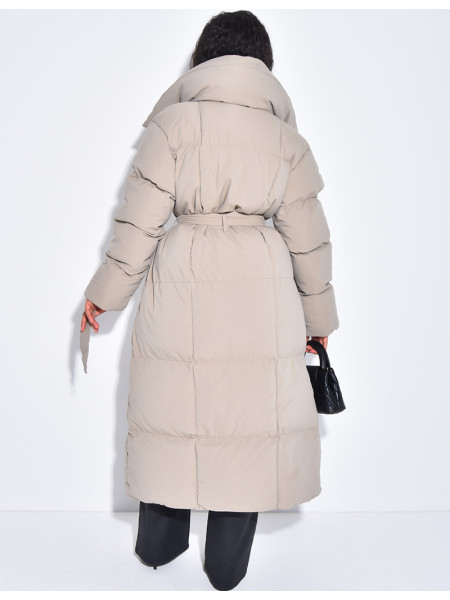 Lange, gesteppte Daunenjacke zum Binden