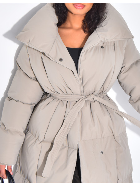 Lange, gesteppte Daunenjacke zum Binden