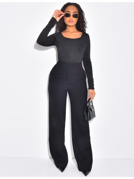 Pantalon de tailleur en laine assortie au manteau cintré