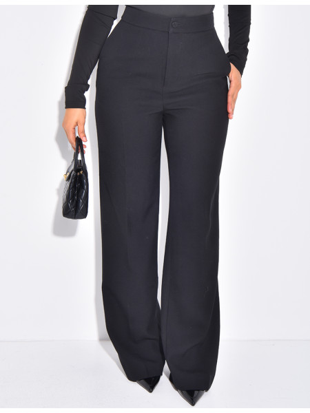 Pantalon de tailleur en laine assortie au manteau cintré