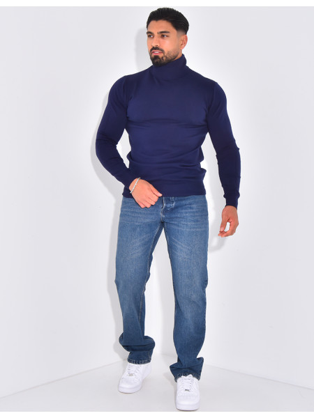 Long-sleeved turtleneck sweater.