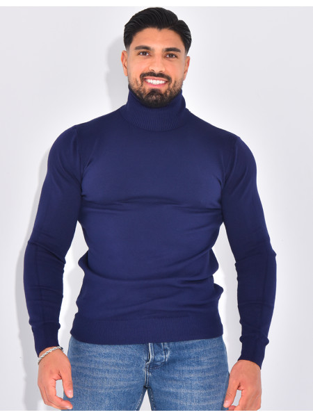 Long-sleeved turtleneck sweater.
