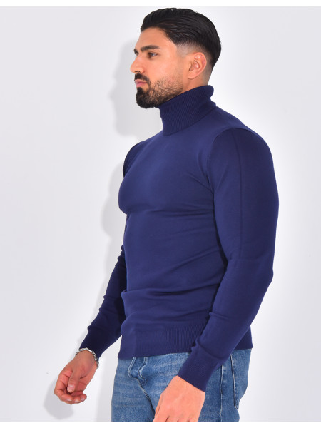 Long-sleeved turtleneck sweater.