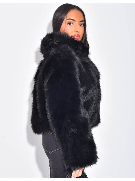 Veste courte en fausse fourrure zipée