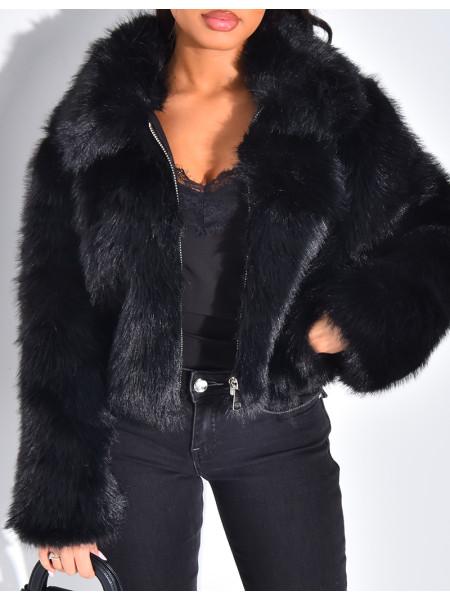 Veste courte en fausse fourrure zipée